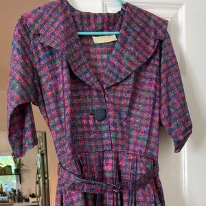 True vintage 1950s patterned taffeta shirtdress with belt
